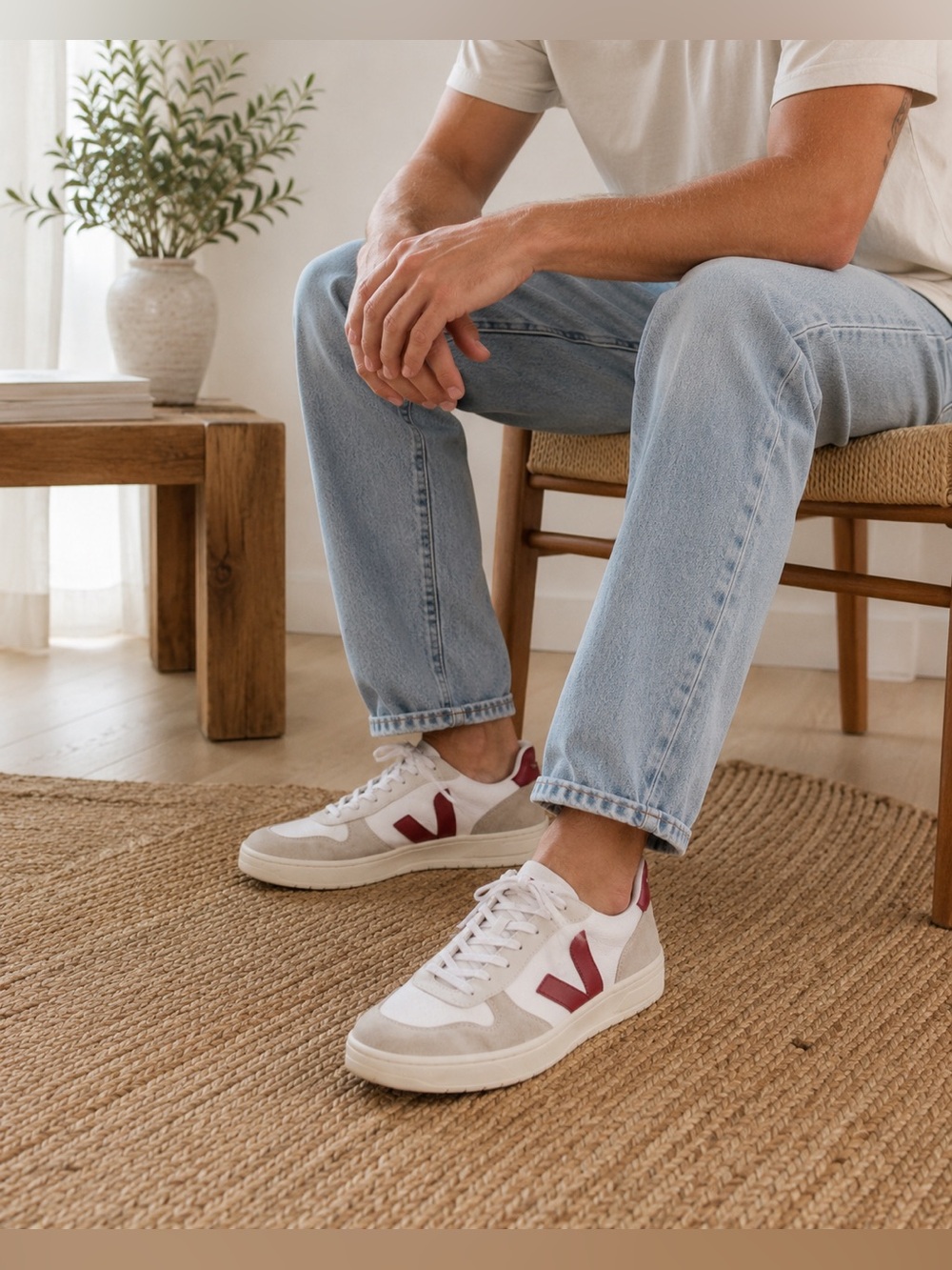VEJA V-10 B-Mesh Sneakers EU 42 Men’s 9 Women’s 10.5-11 White Burgundy